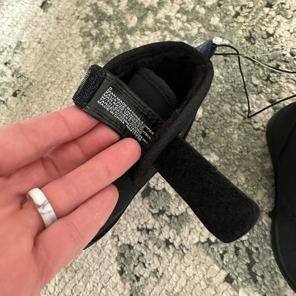 Cat & Jack Black Magnus Shoes Sherpa Lined Ankle Toddler Boots Size 5